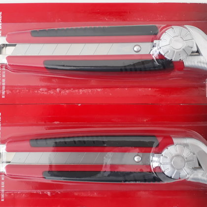 ESTILETE LAMINA 18 MM, LAMINA RETRATIL, PONTA DE METAL, FIXACAO DA LAMINA COM PARAFUSO-MTX