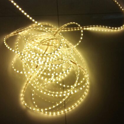 Fita de led 220v 4.8w e 14.4w por metro